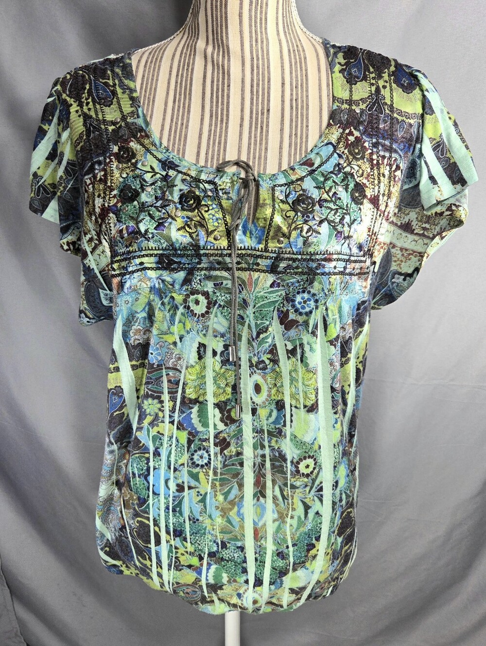 dressbarn Multicolor Butterfly Short Sleeve Lace Back Elastic Hem Top Size Large